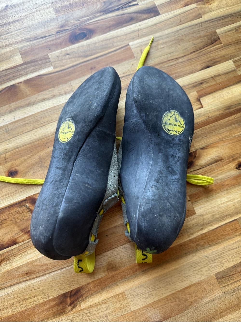 La Sportiva Mythos Climbing Shoe. - Picture 5 of 7